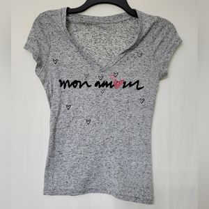 67. EXPRESS Women's V-Neck Tee Size XS